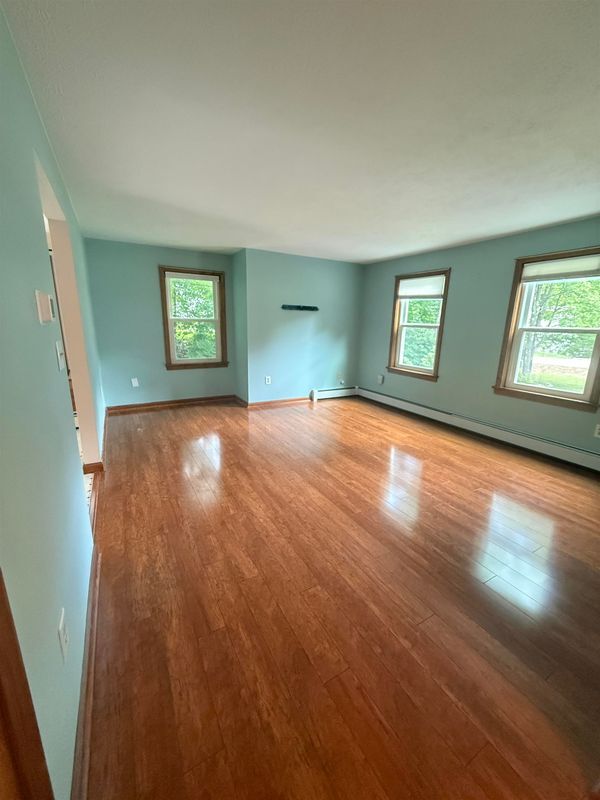 Building Photo - 158 Tina Dr