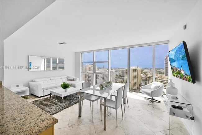 Building Photo - 1830 S Ocean Dr