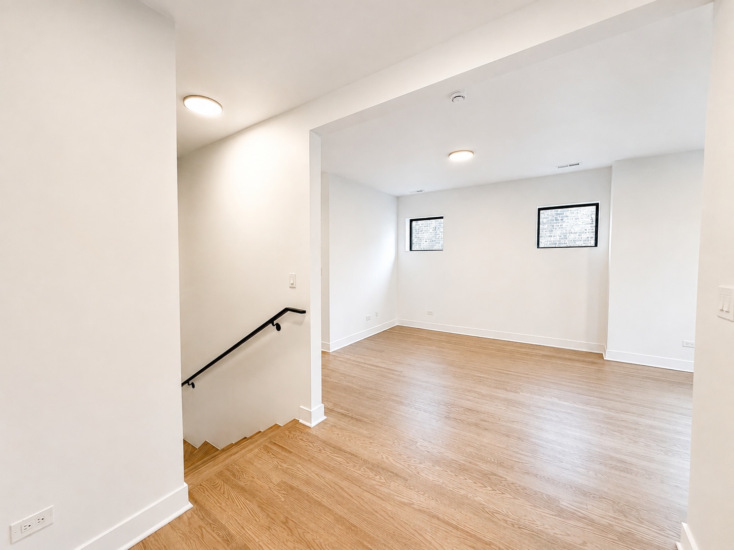Building Photo - 3807 N Lawndale Ave