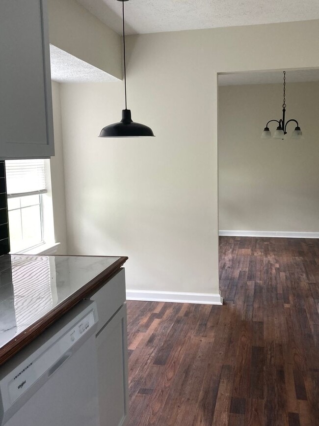 Building Photo - All new interior and exterior! Move in ready!