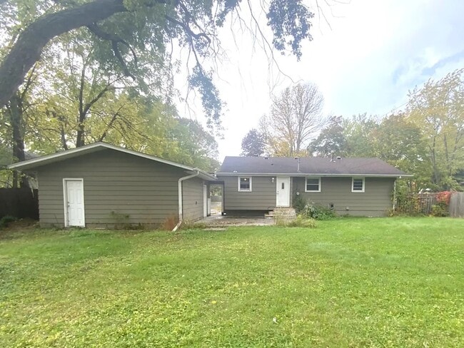 Primary Photo - 6634 Fridley St NE