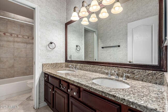 Building Photo - 6401 W Orchid Ln