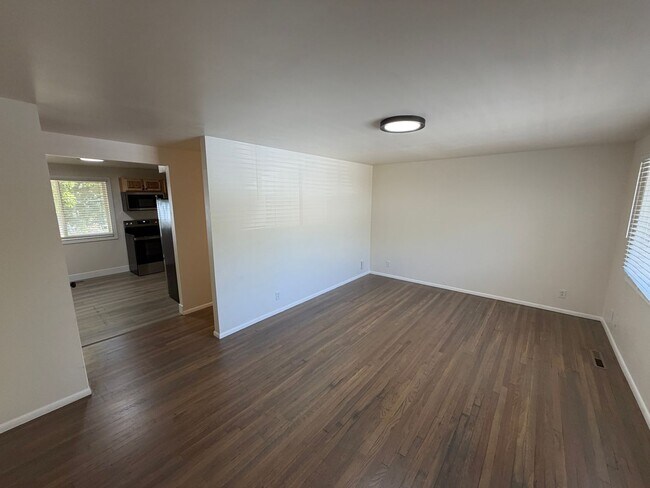 Building Photo - 1168 E 600 S