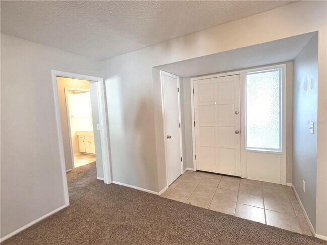 Building Photo - 1770 Elm Dr