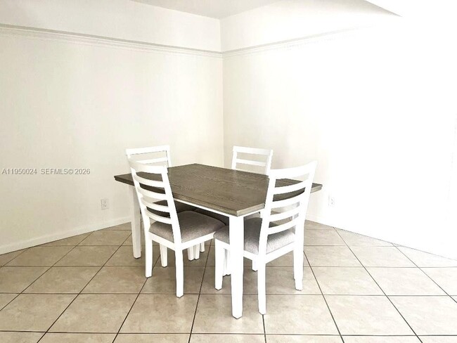 Building Photo - 1901 N Ocean Blvd