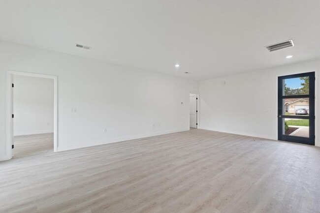 Building Photo - 5256 SW 155th Loop