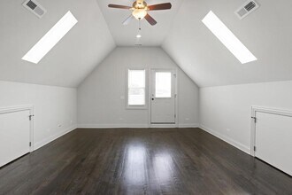 Building Photo - 2 bedroom in Chicago IL 60618
