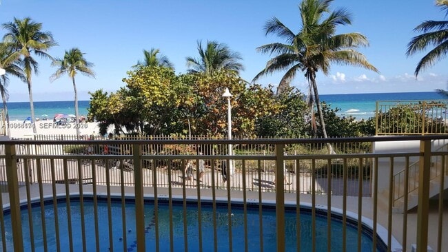 Building Photo - 901 S Surf Rd