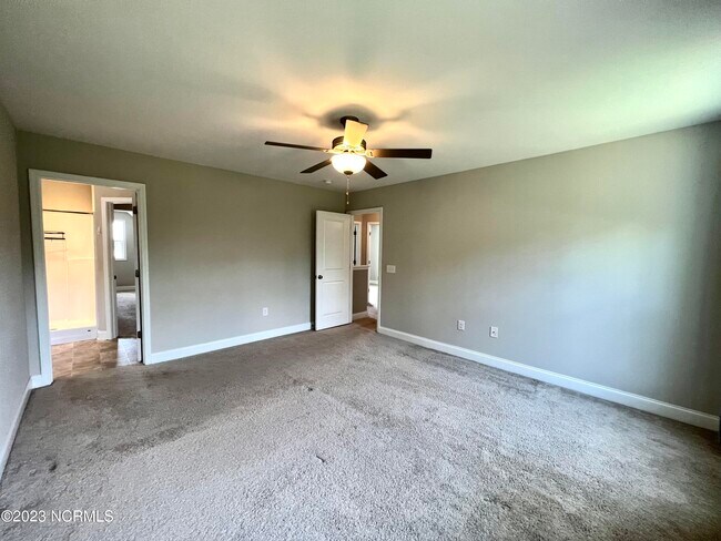 Building Photo - 328 S Culverton Rd
