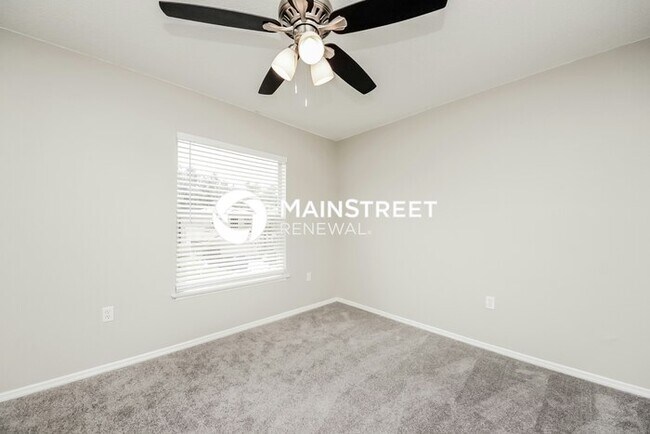 Building Photo - 4 Bedroom Pet-Friendly Home in ORLANDO, FL...