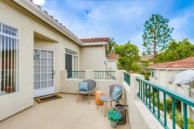 Building Photo - Beautiful Aliso Viejo Condo in the Seagate Colony-2/2