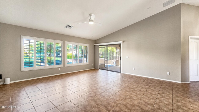 Building Photo - 15690 W Earll Dr