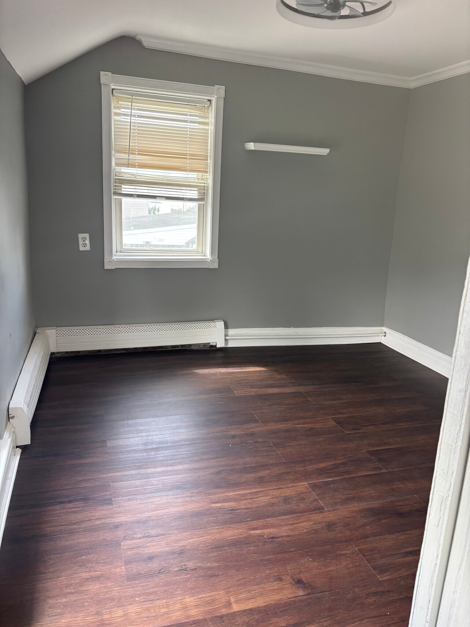 Building Photo - 17 Tennent Ave