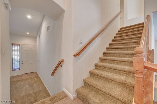 Building Photo - 5921 Altissimo St