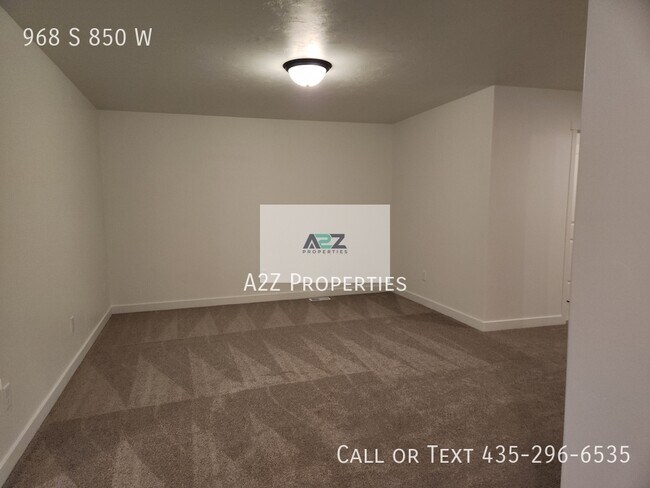 Building Photo - 968 S 850 W