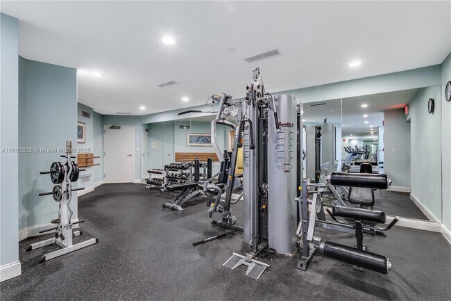 Building Photo - 3000 N Ocean Dr
