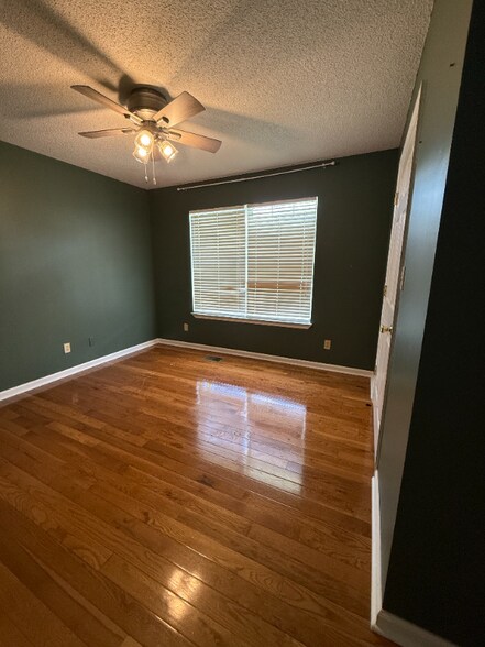 Building Photo - 53 Spring Wind Cir
