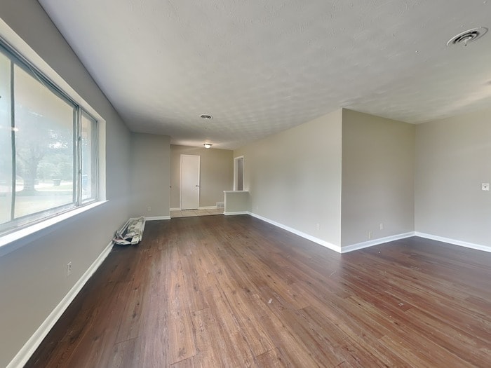 Building Photo - 5705 Trailwood Dr