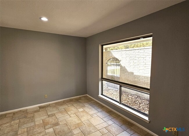 Building Photo - 118 Richardson Dr