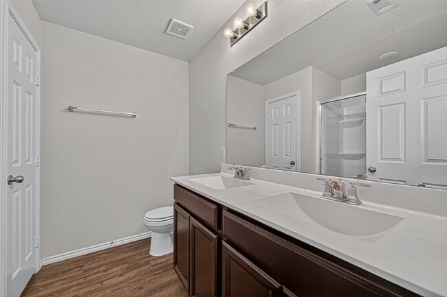 Building Photo - 1830 Cormorant Cres