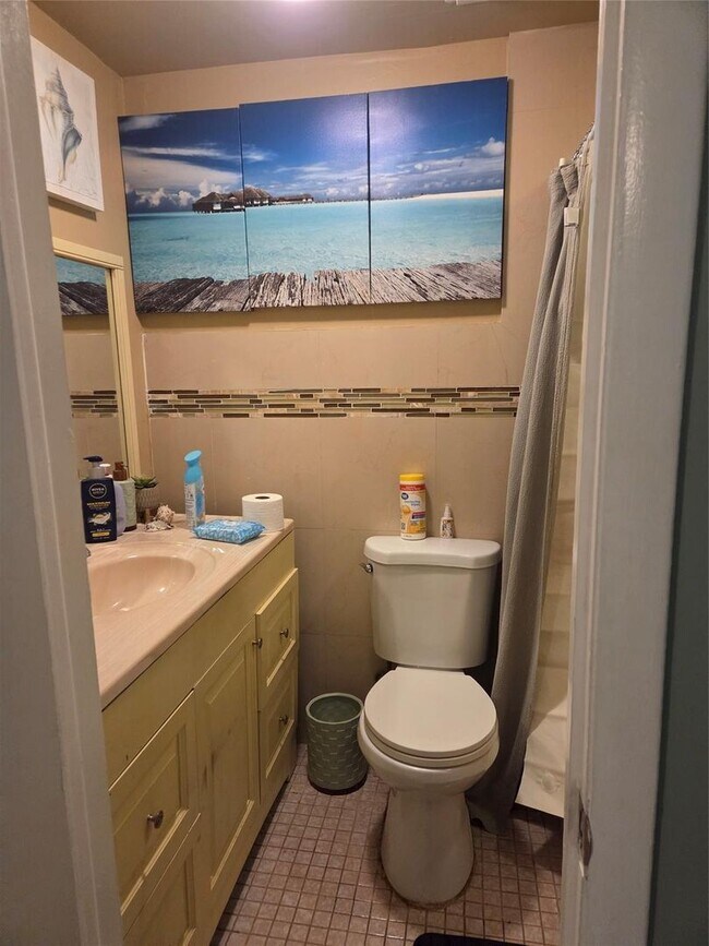 Building Photo - 2630 SW 49th Ct