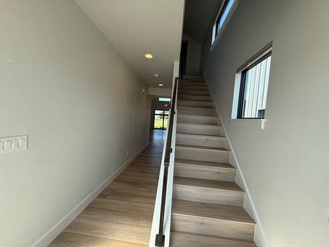 Building Photo - 1401 Windrow Dr