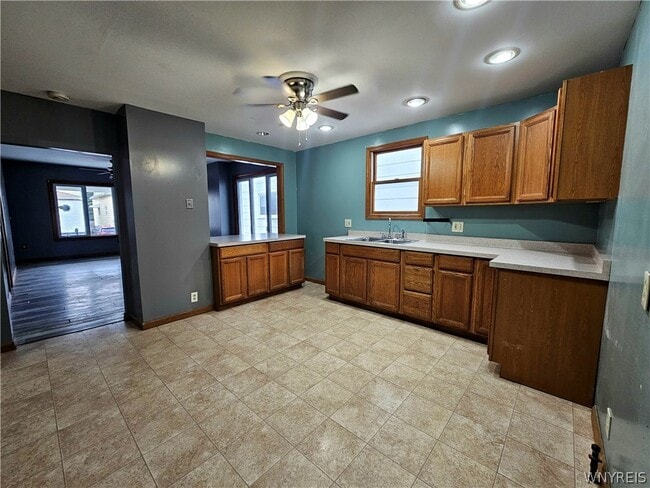 Building Photo - 96 Fredro St