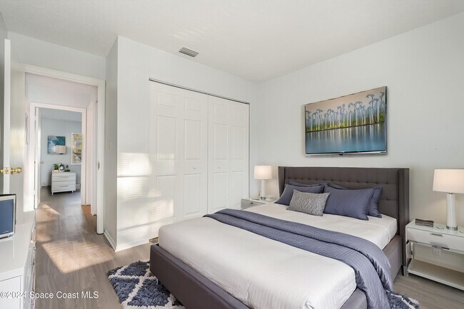 Building Photo - 1727 Avocado Ave