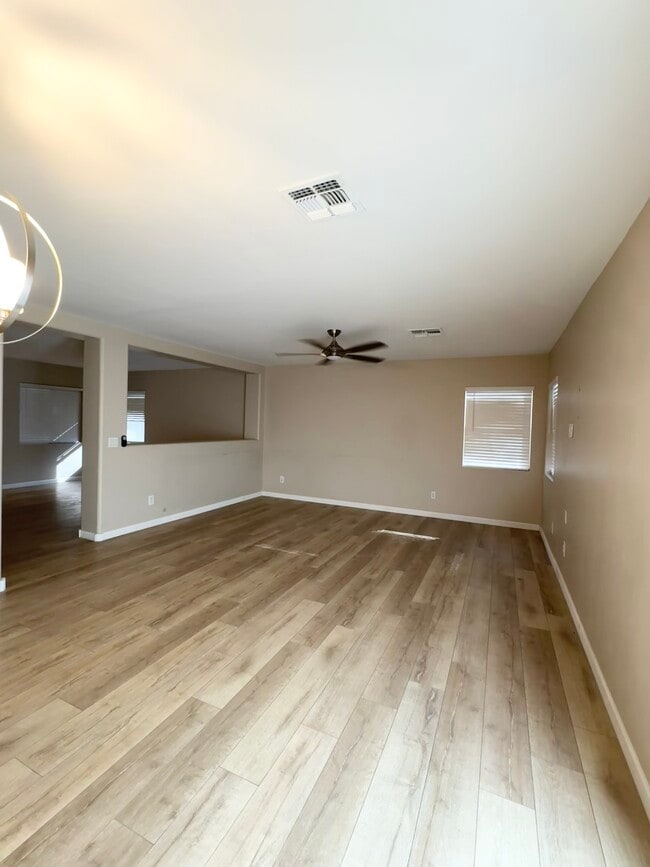 Building Photo - 11549 W Mountain View Rd