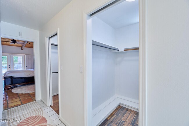 Building Photo - 12617 N 71st St