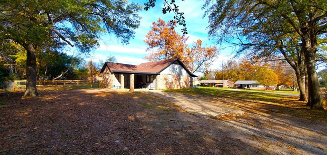 Building Photo - Nostalgic Charm Awaits - Spacious Home on ...