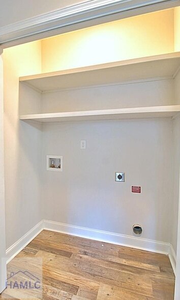 Building Photo - 741 Meloney Dr