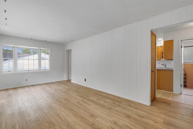 Building Photo - 640 S Sappington Rd