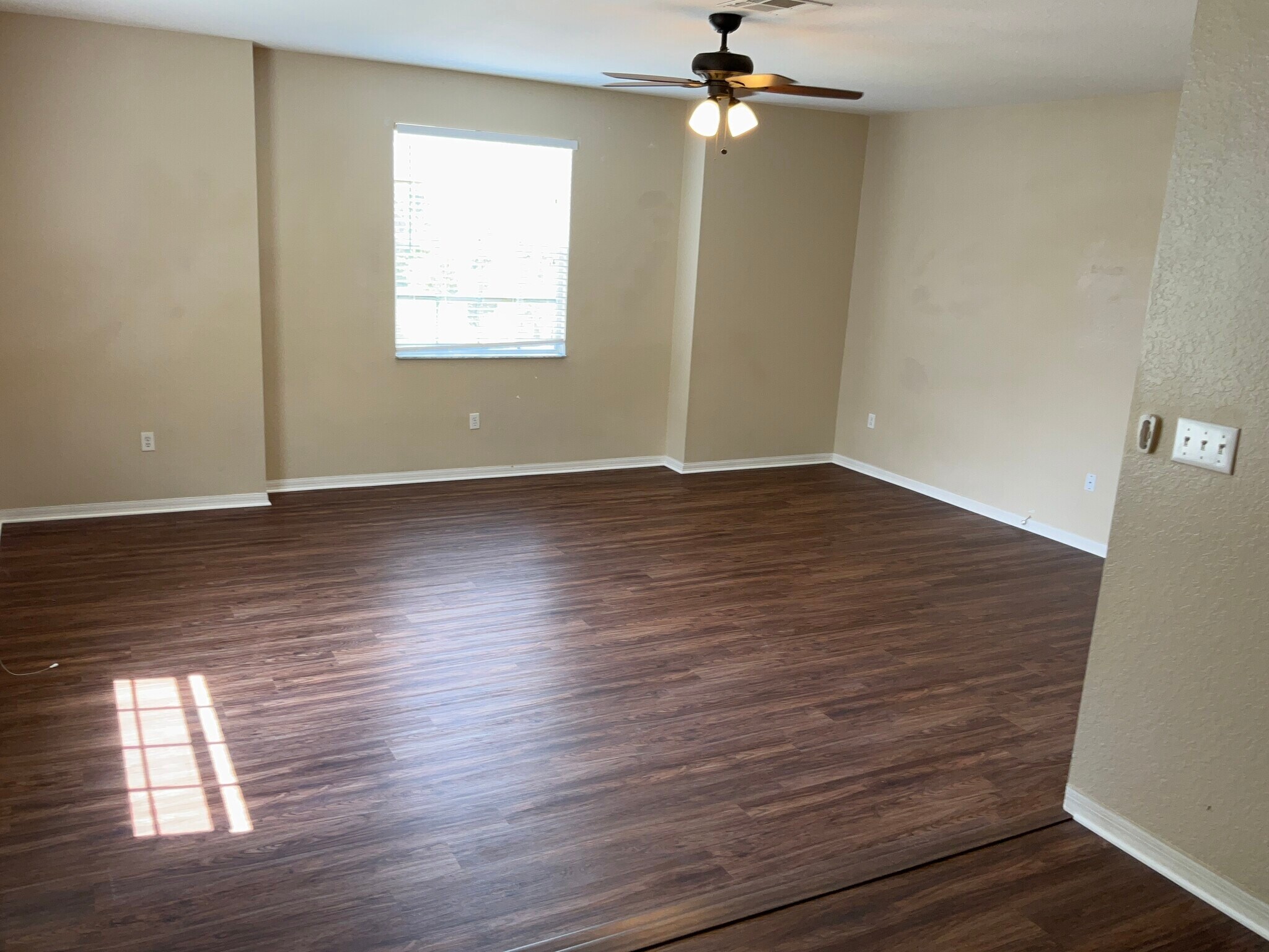 Building Photo - 2804 Spring Meadow Dr