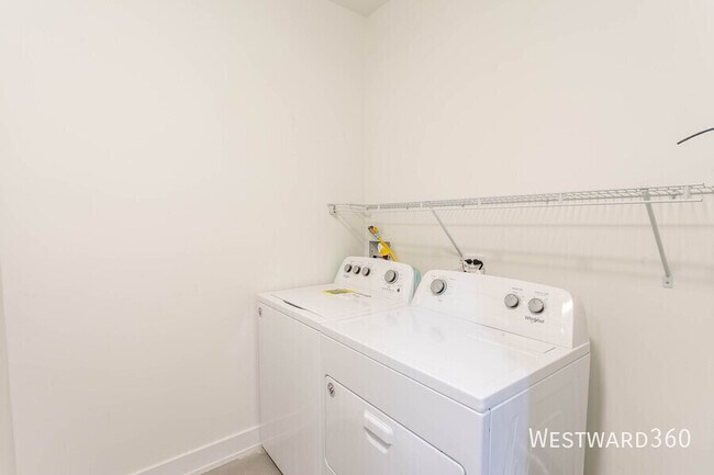 Building Photo - 1470 Webster-201