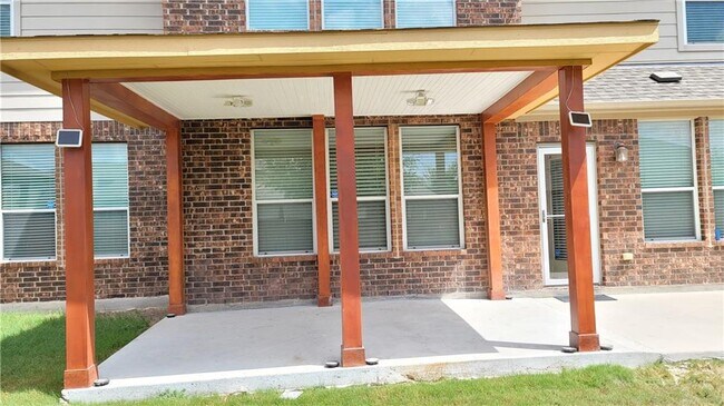 Building Photo - 3017 Open Plain Dr
