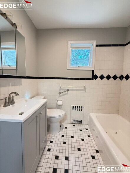 Building Photo - 133 Edenfield Ave