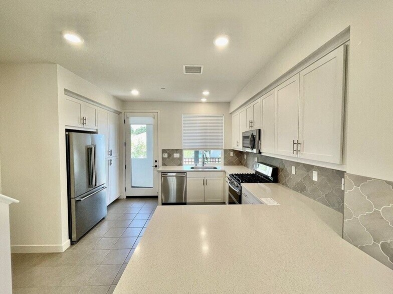 Building Photo - 9893 Bria Ln
