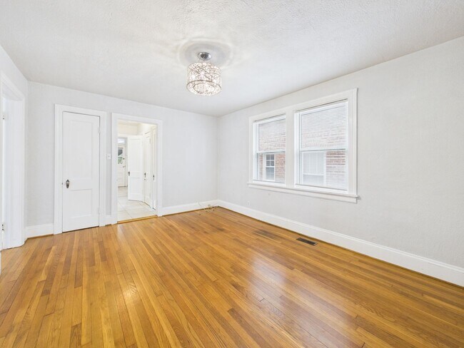 Building Photo - 3543 Grove Ave