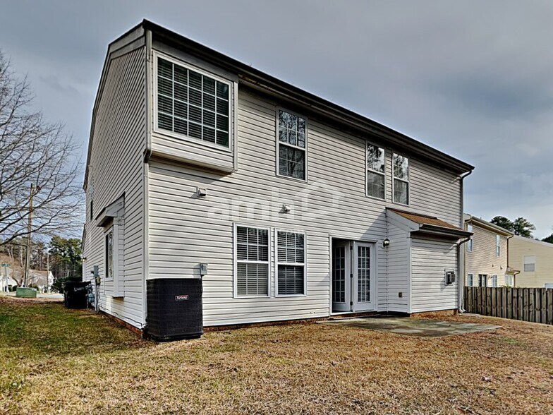 Building Photo - 1208 Mallory Ln