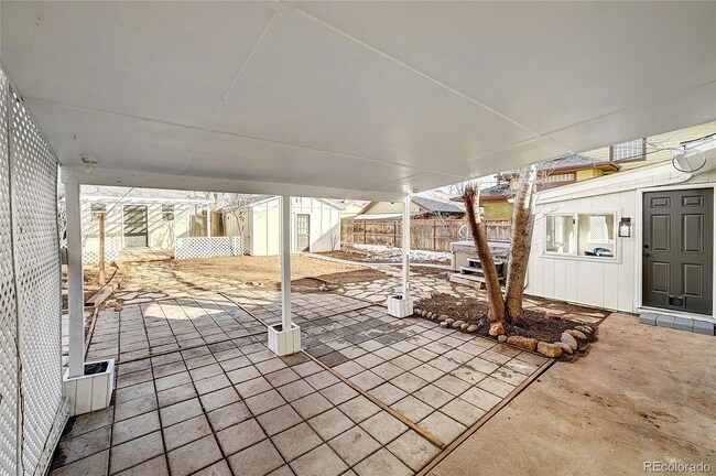 Building Photo - 312 S Hudson St