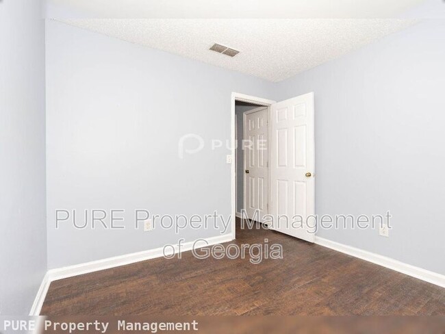 Building Photo - 457 Darter Dr NW