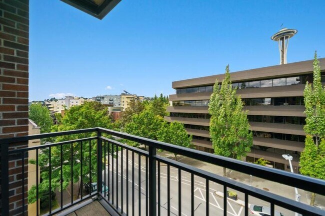 Building Photo - 0 bedroom in Seattle WA 98121