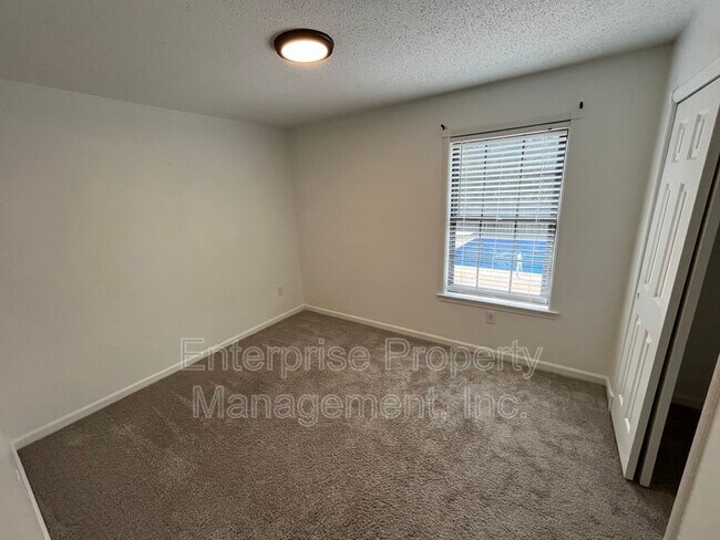 Building Photo - 1764 Chertsy Dr