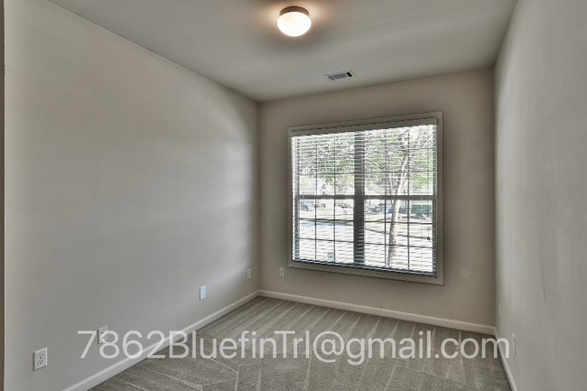 Building Photo - 7862 Bluefin Trail