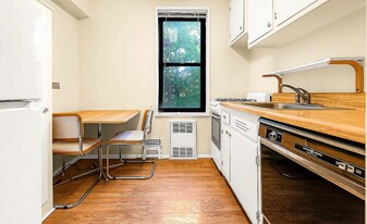 Building Photo - 3118 Dumbarton St NW