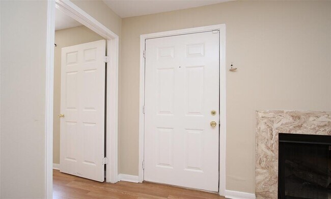 Building Photo - 8787 Brae Acres Rd