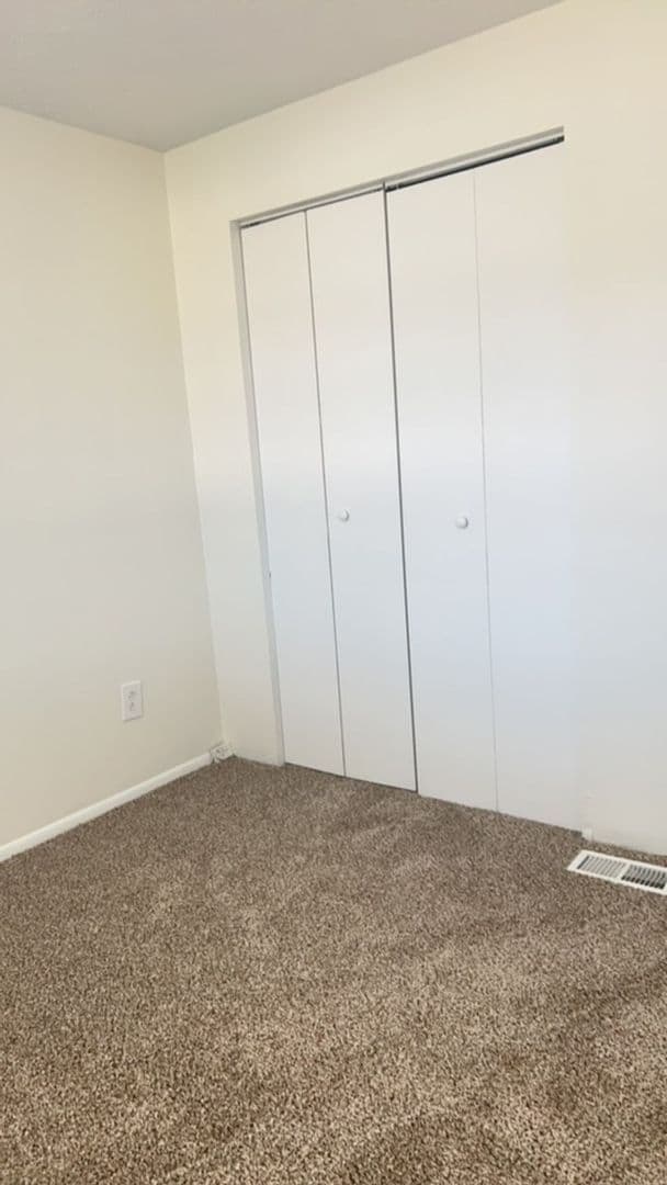 Building Photo - Coming Soon! Three Bedroom Townhome!!