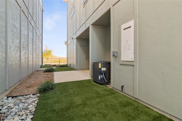 Building Photo - 714 Resort Dr