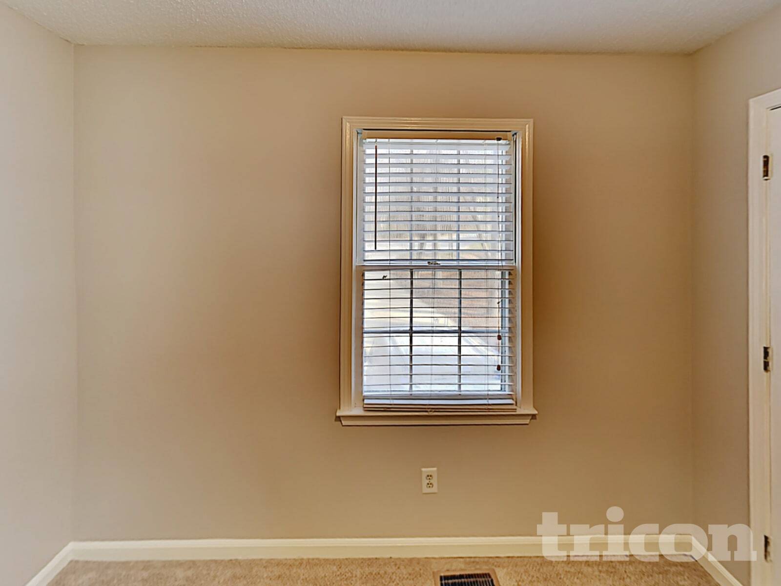 Building Photo - 199 Spring Dr